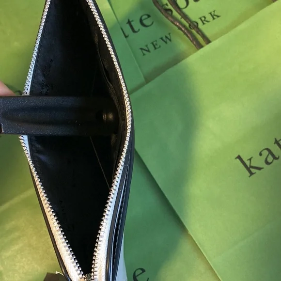 Kate Spade ♠️ Wallet - Picture 6 of 7
